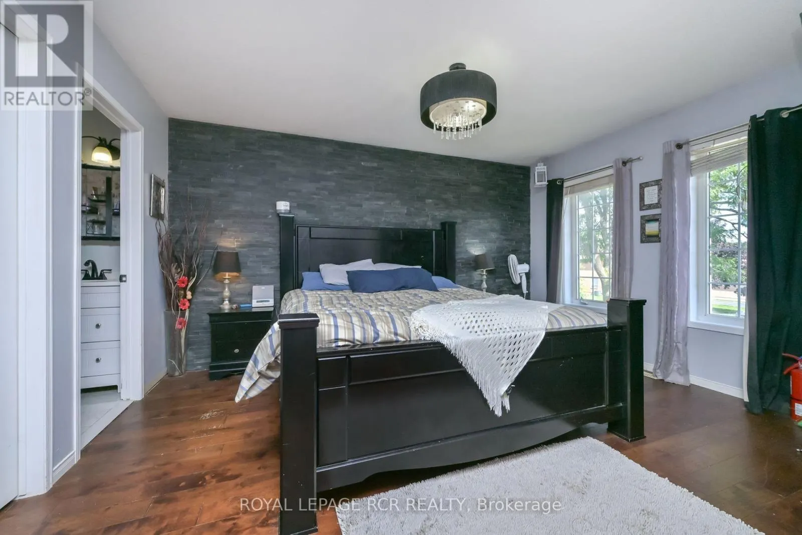 22 COBURN CRESCENT