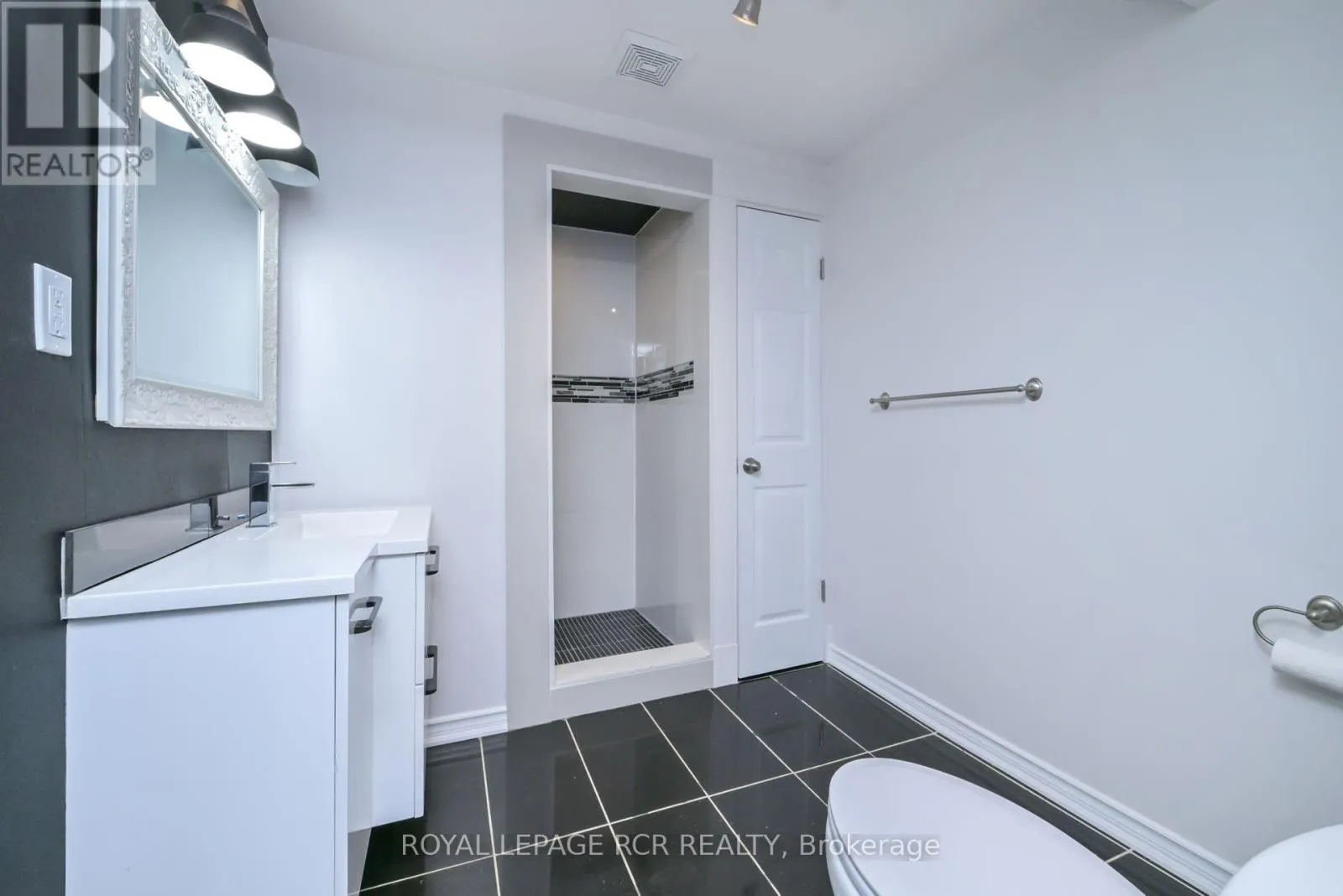 22 COBURN CRESCENT