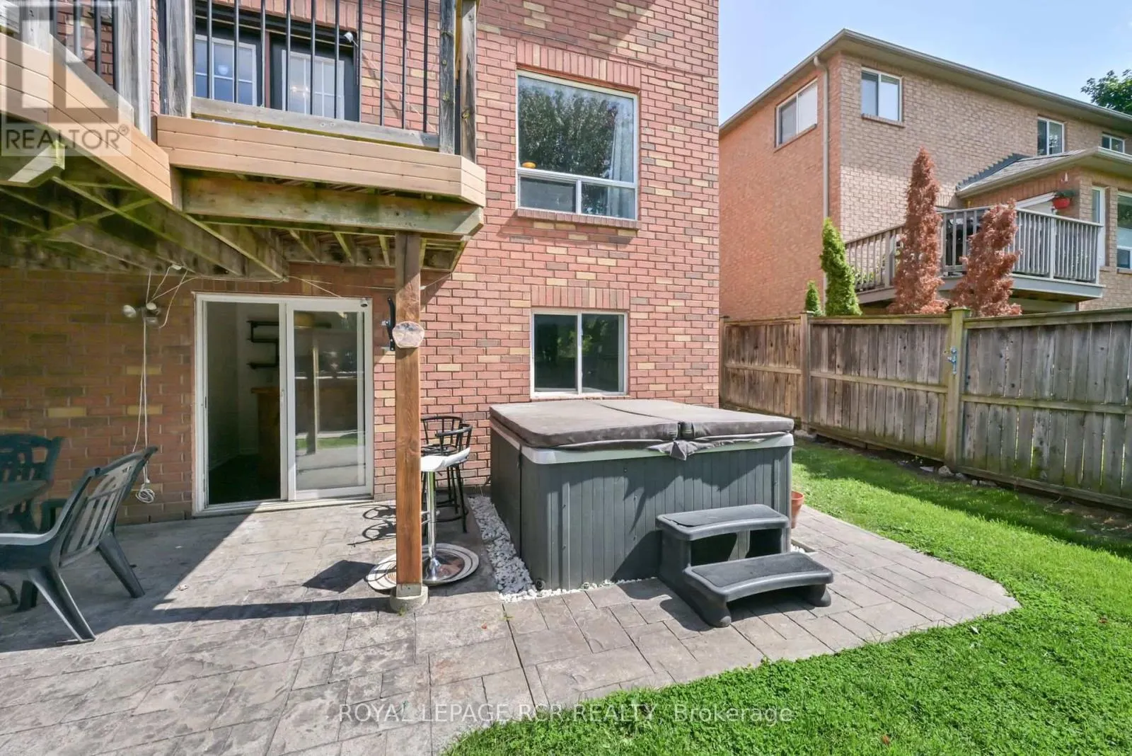 22 COBURN CRESCENT