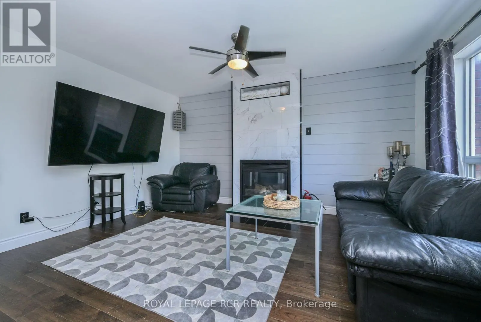 22 COBURN CRESCENT