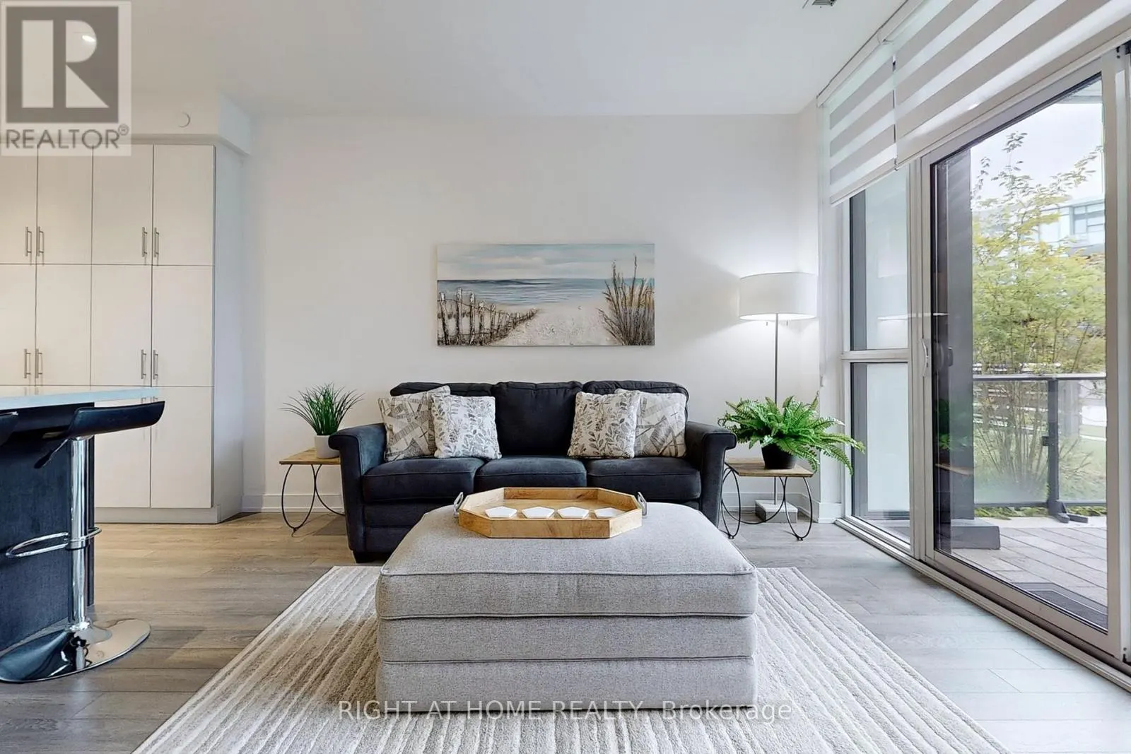 123 - 375 SEA RAY AVENUE