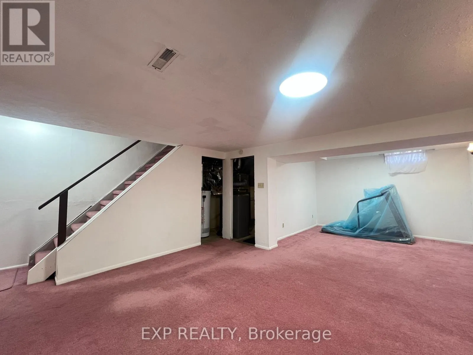 53 EMPRINGHAM CRESCENT