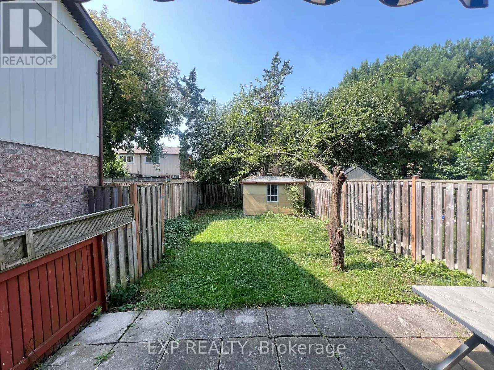 53 EMPRINGHAM CRESCENT