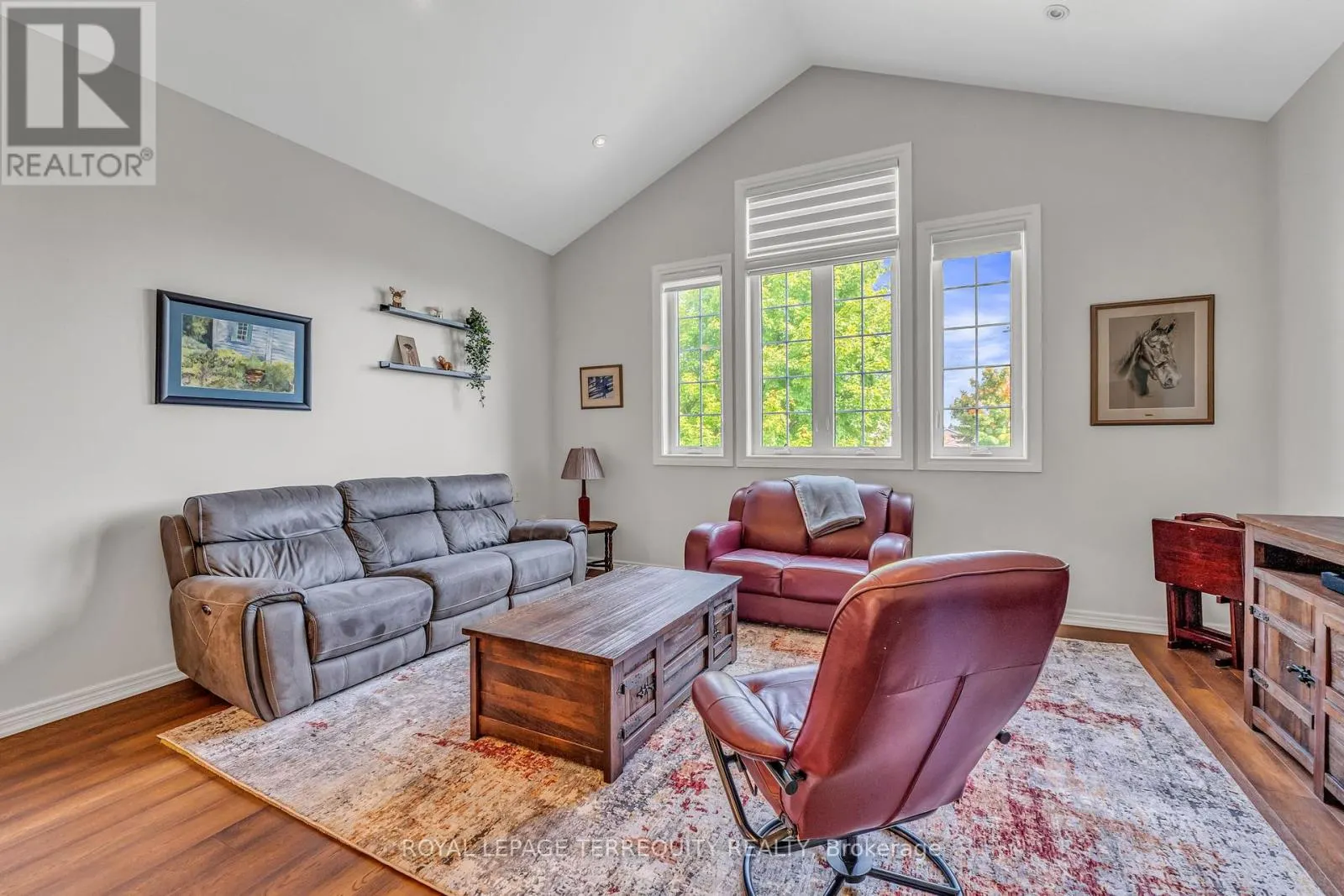 22 WILLARD HUNT COURT