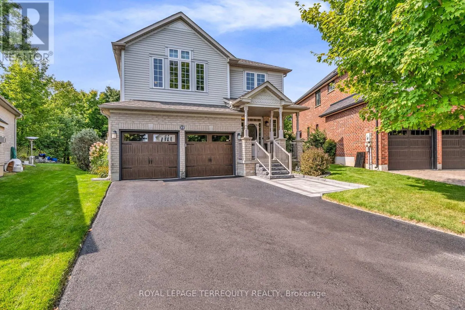 22 WILLARD HUNT COURT
