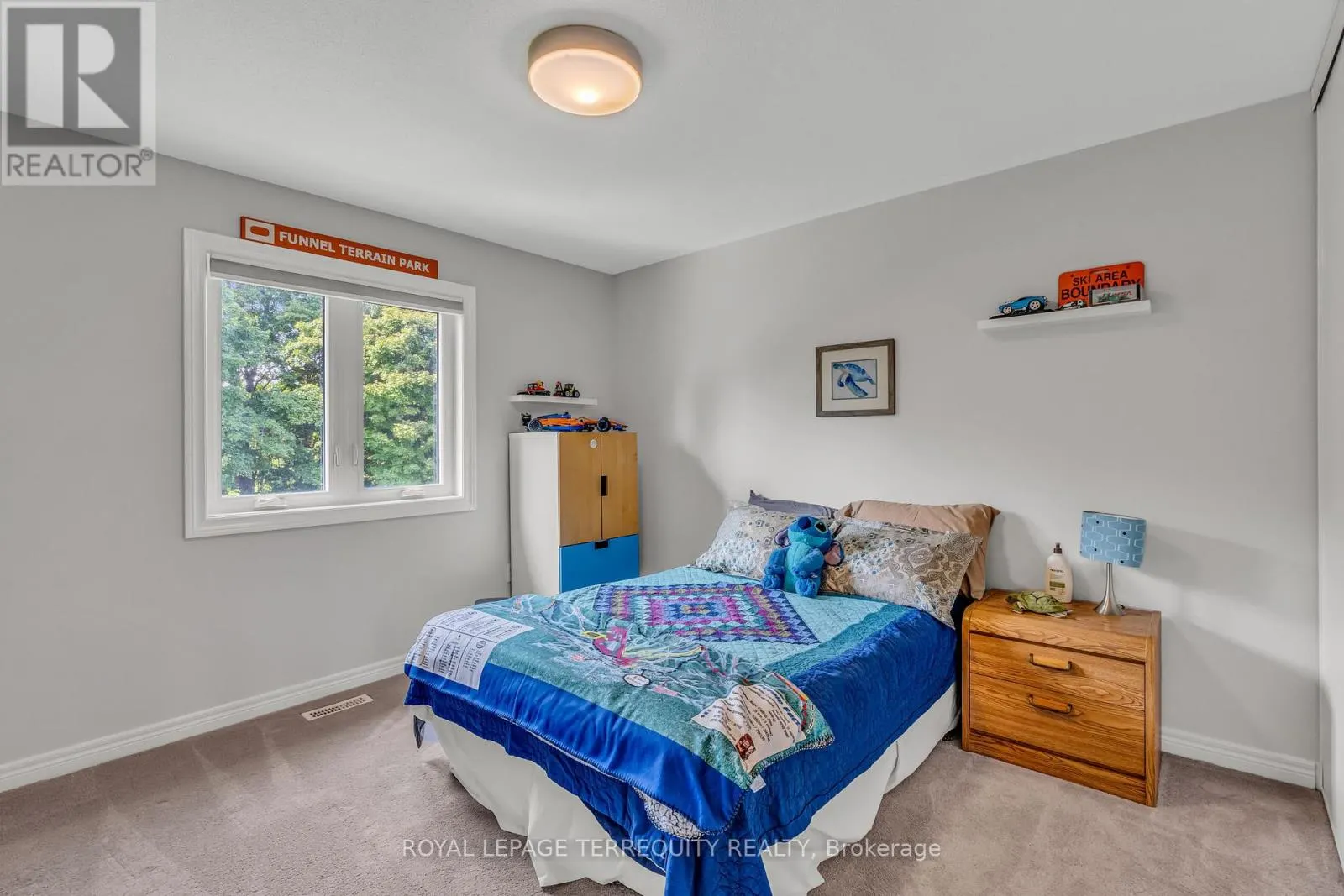 22 WILLARD HUNT COURT