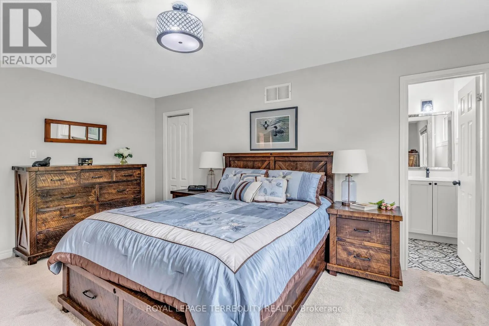 22 WILLARD HUNT COURT