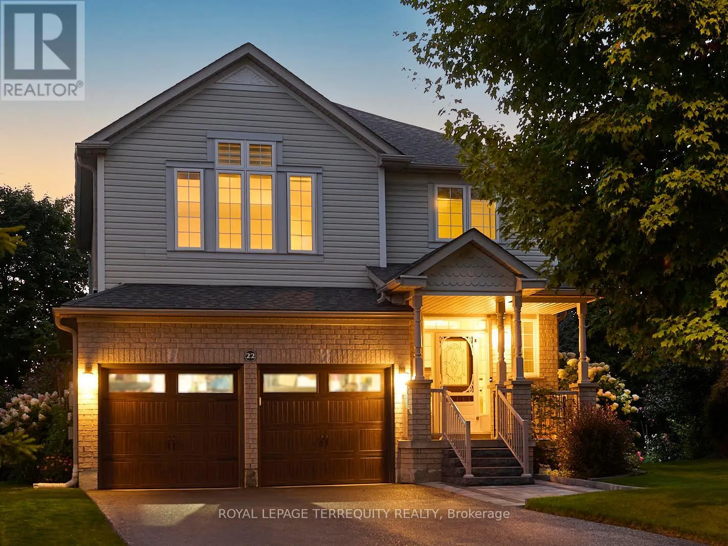 22 WILLARD HUNT COURT