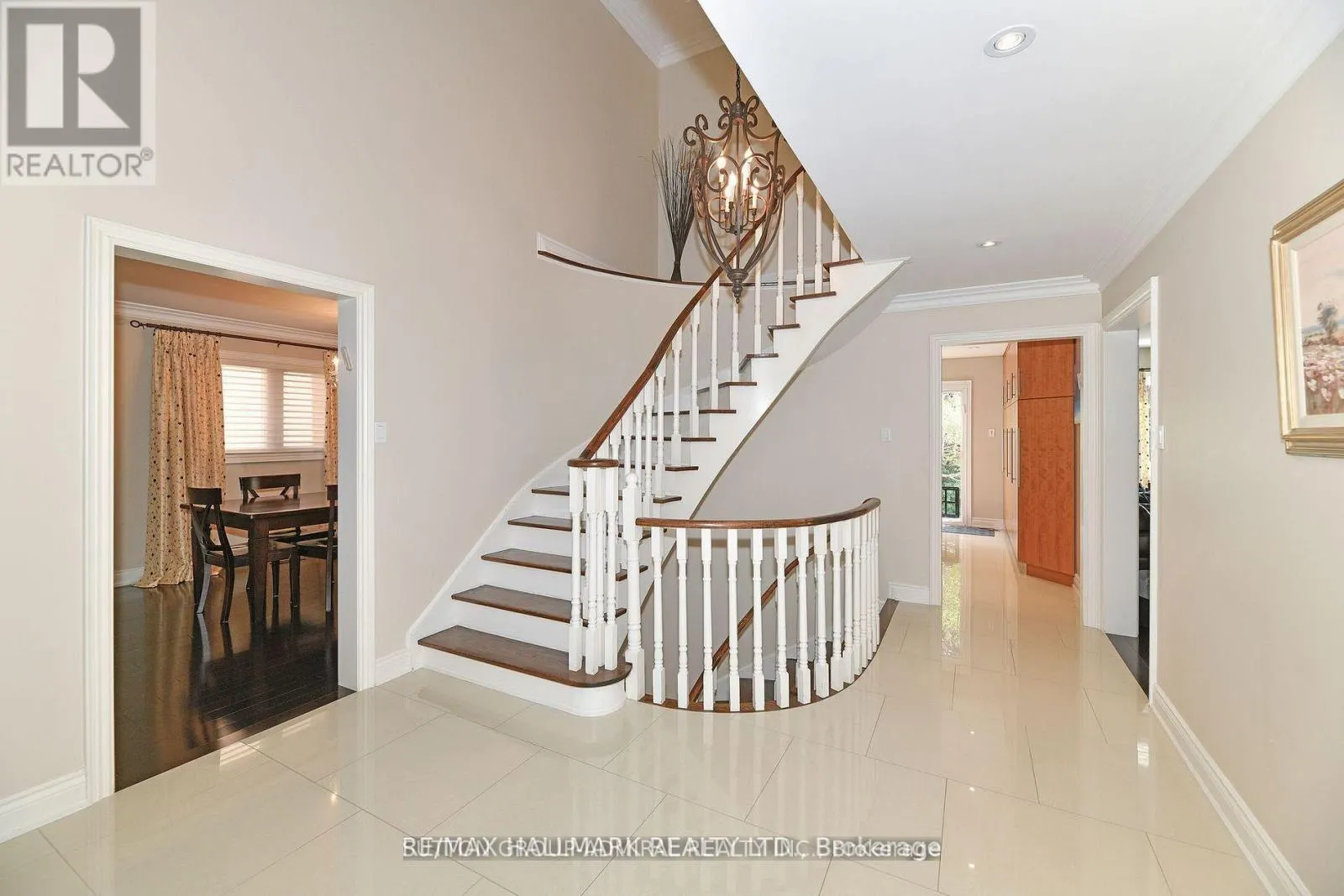 25 GRENADIER CRESCENT