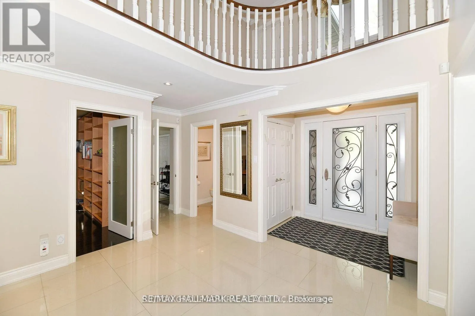 25 GRENADIER CRESCENT