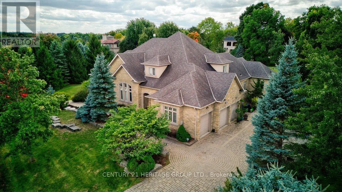 12 PRINCE ADAM COURT