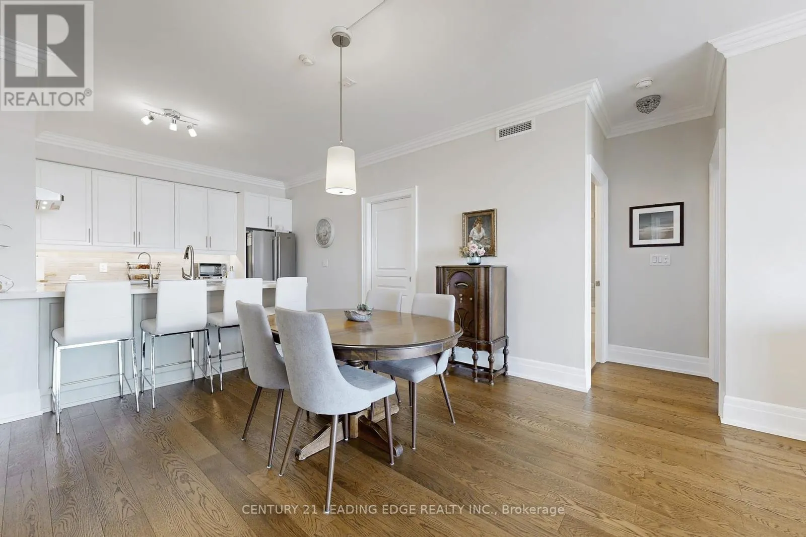 305 - 35 BAKER HILL BOULEVARD