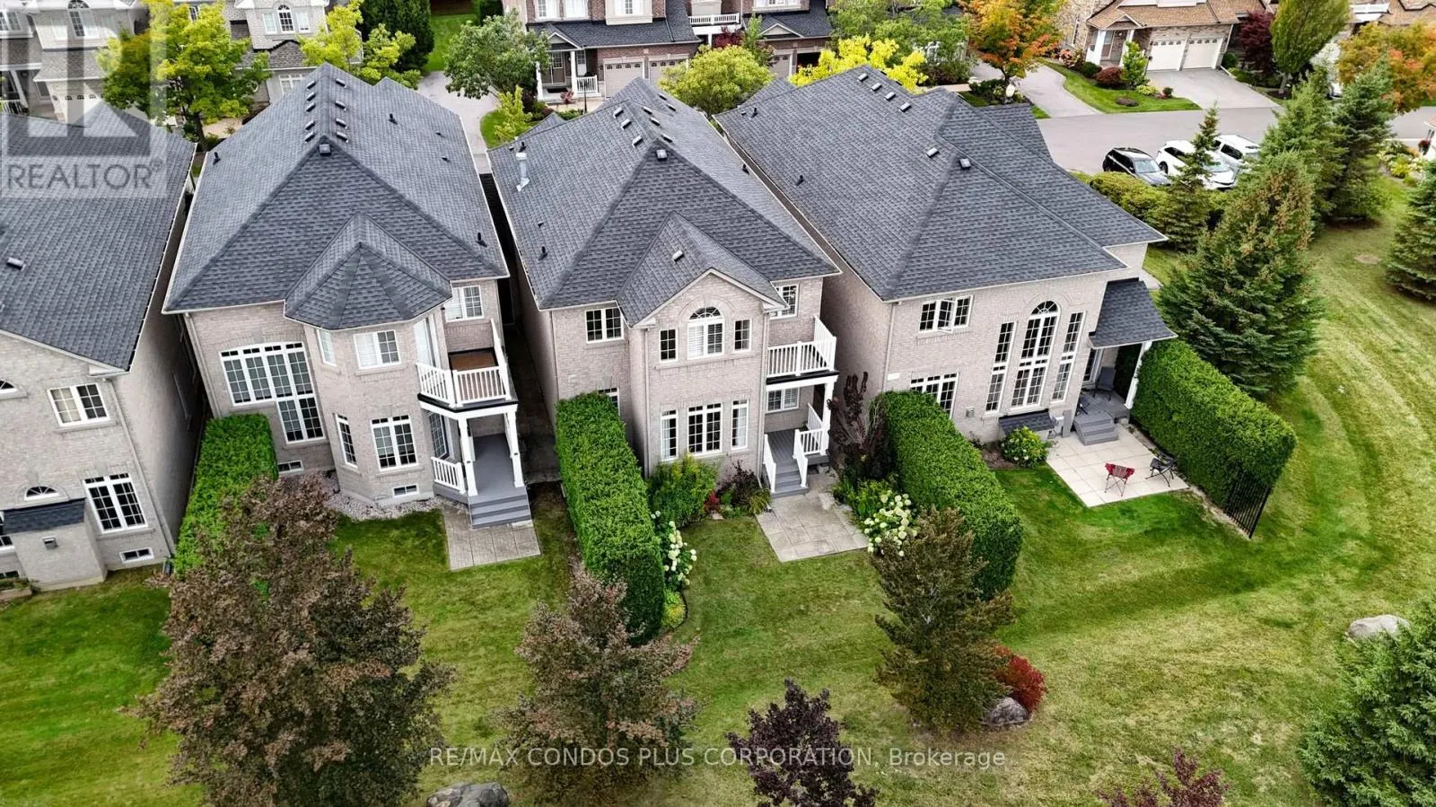 81 STONECLIFFE CRESCENT