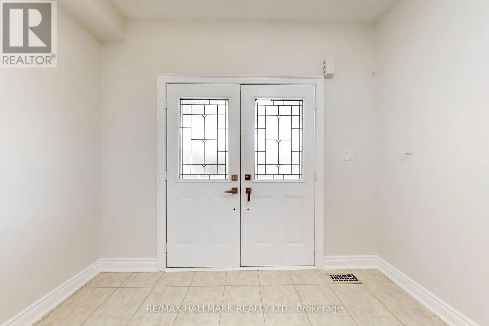 138 OLDE BAYVIEW AVENUE