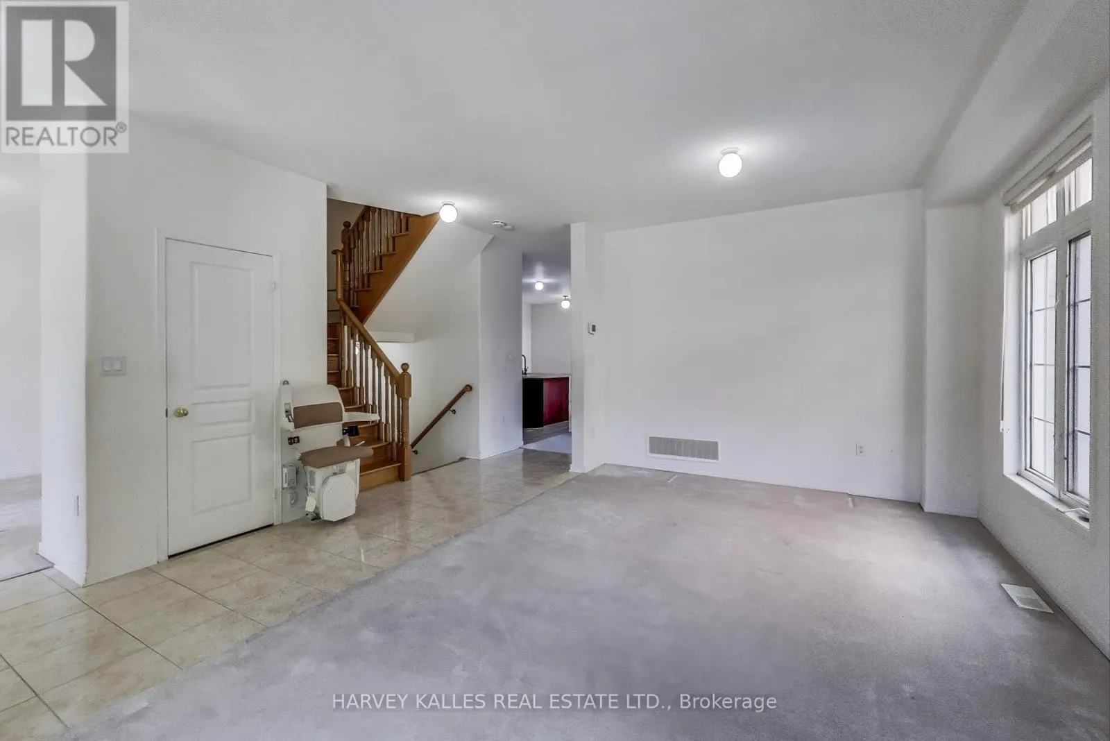 802 CORNELL ROUGE BOULEVARD