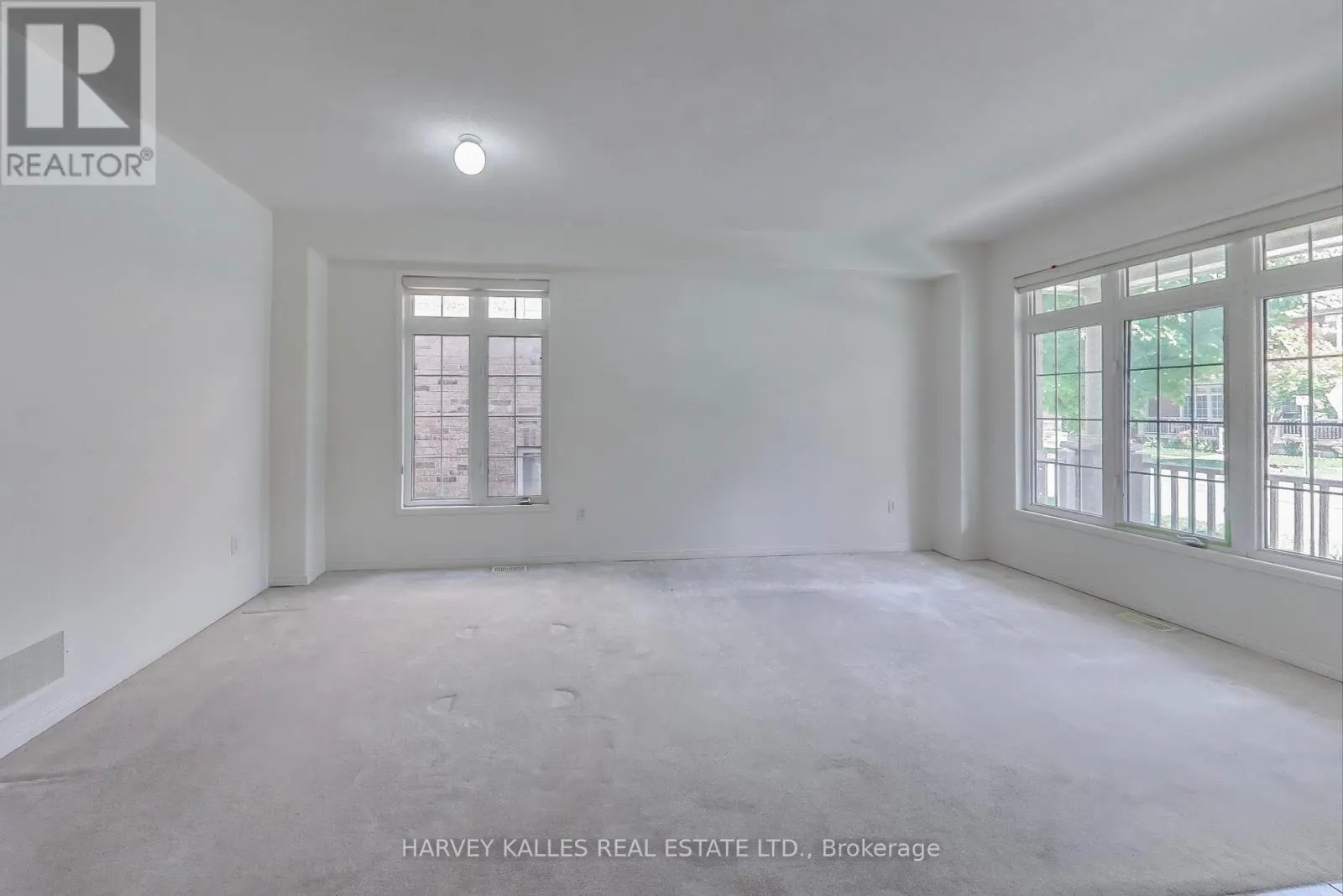 802 CORNELL ROUGE BOULEVARD