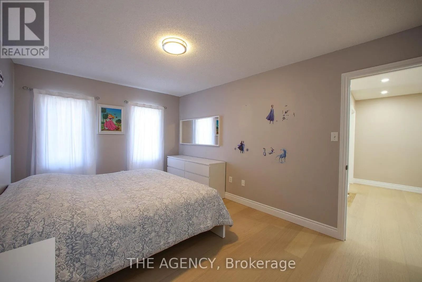 88 GLENDOWER CRESCENT