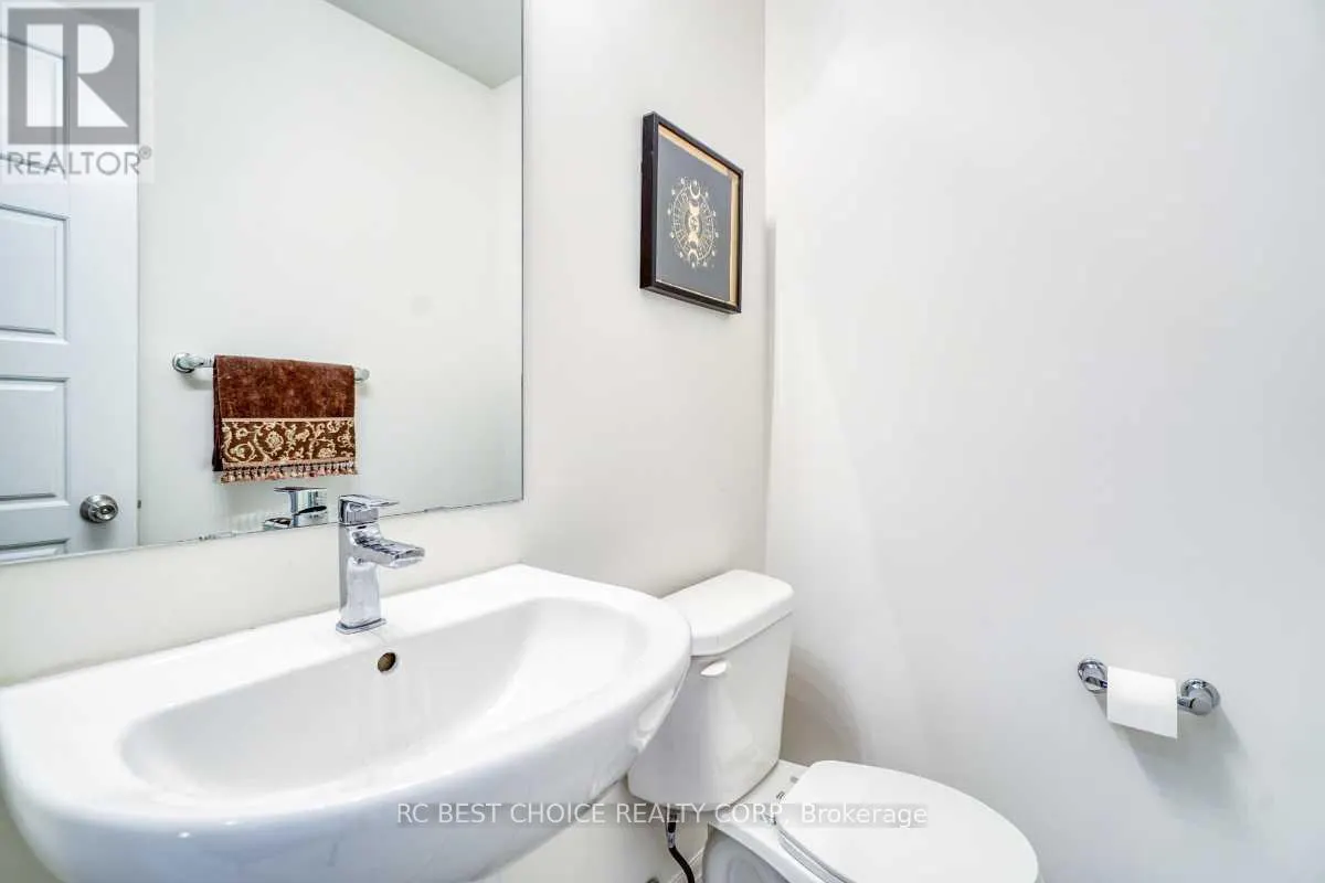 24 DELANO WAY