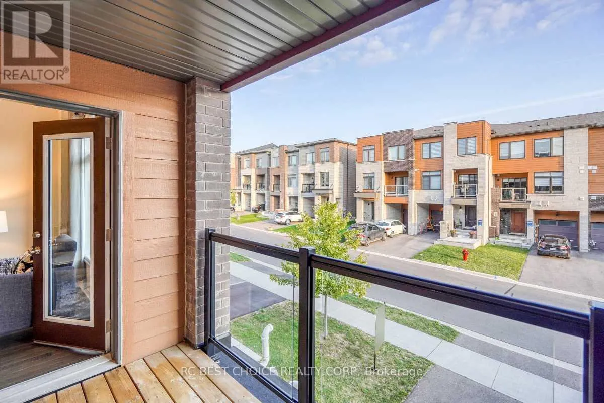 24 DELANO WAY