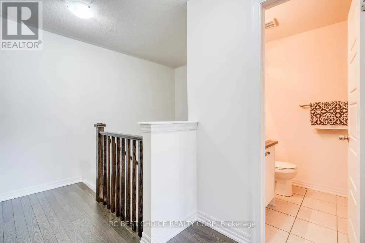 24 DELANO WAY