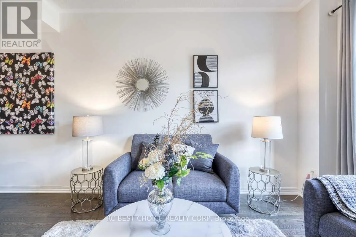 24 DELANO WAY