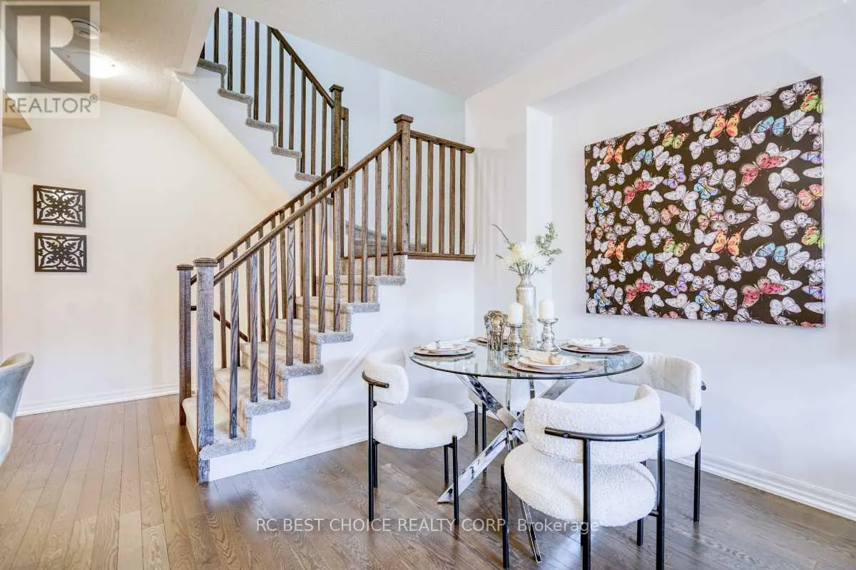 24 DELANO WAY