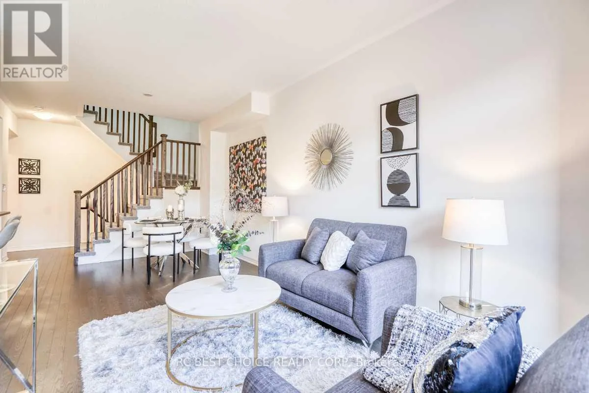 24 DELANO WAY
