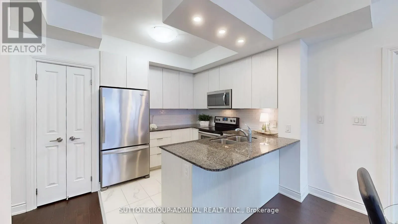 86 WOODBRIDGE AVENUE