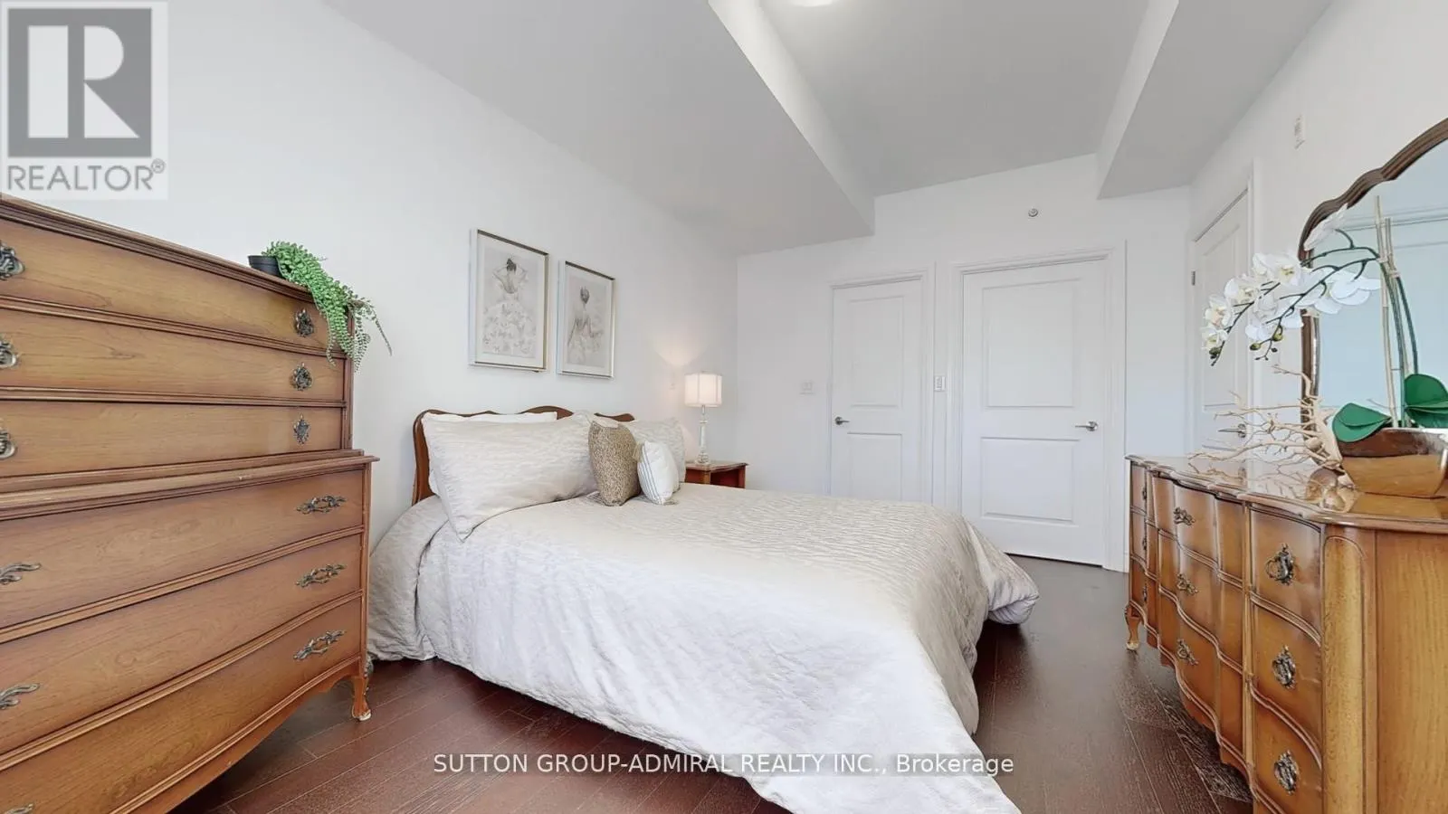 86 WOODBRIDGE AVENUE
