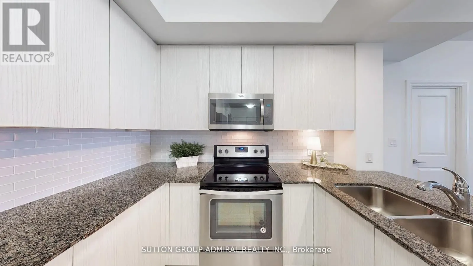 86 WOODBRIDGE AVENUE