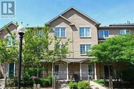 26 - 10 COX BOULEVARD