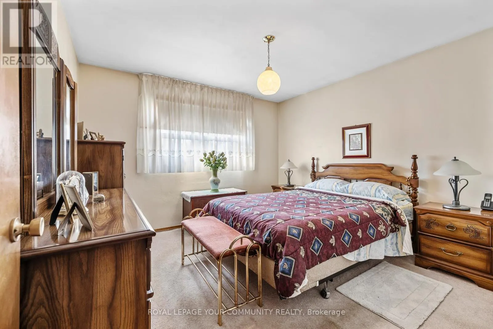 221 ELGIN MILLS ROAD W