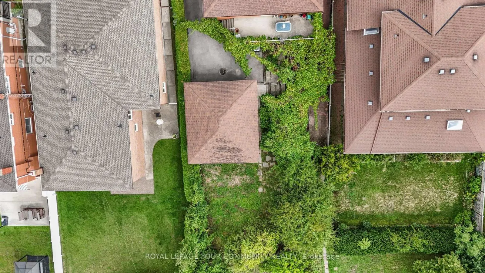 221 ELGIN MILLS ROAD W