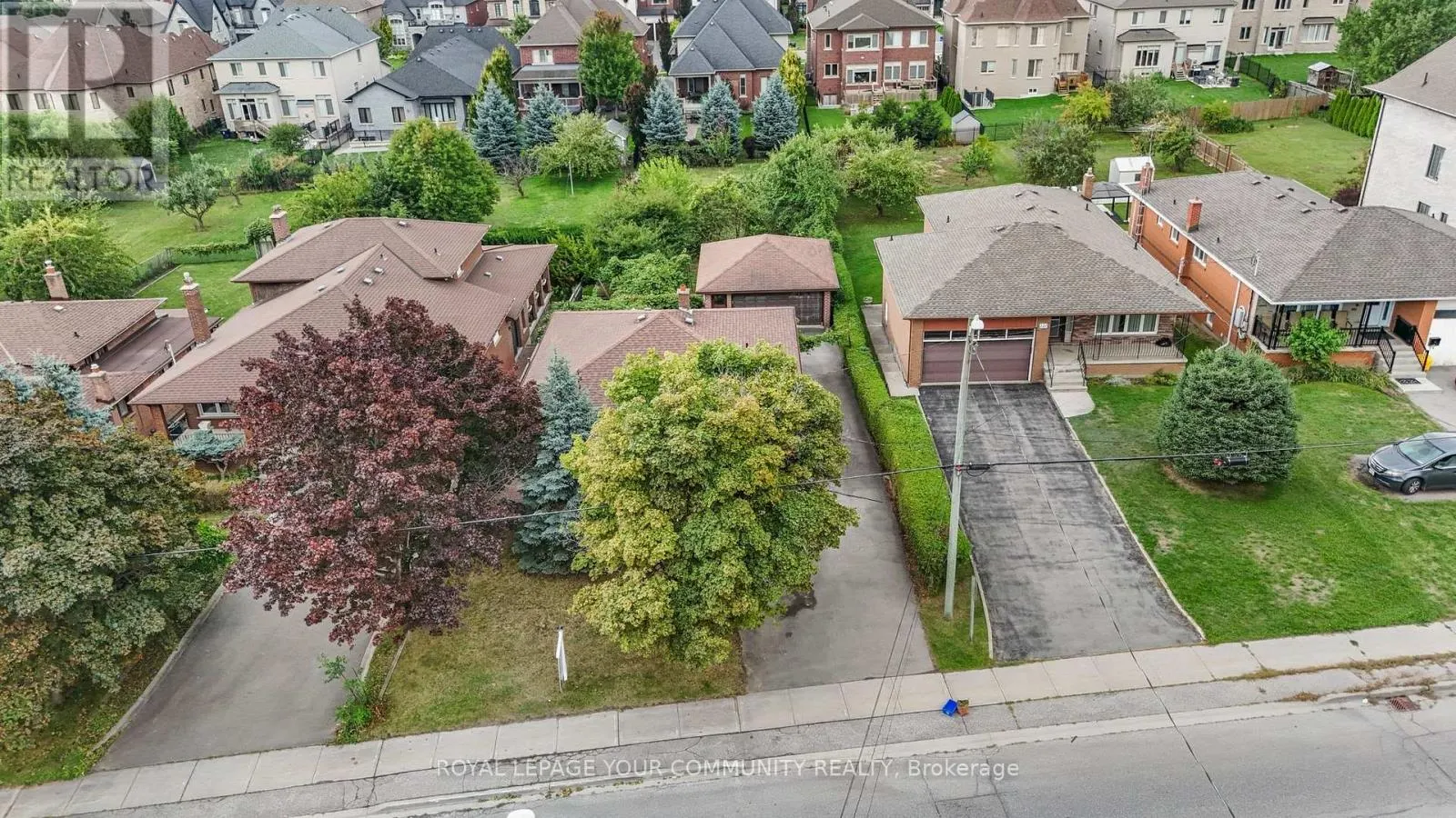 221 ELGIN MILLS ROAD W