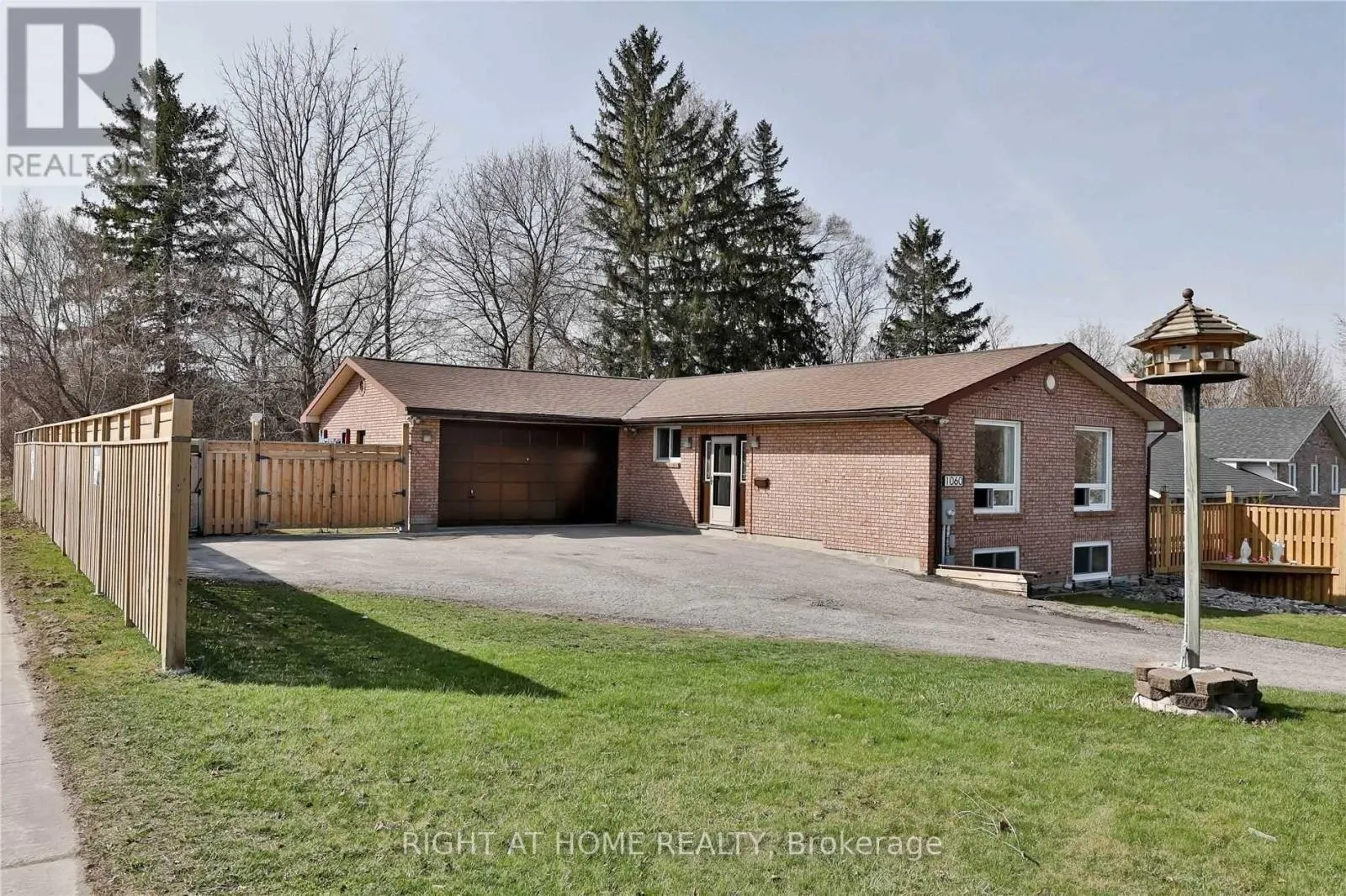 1060 ELGIN STREET