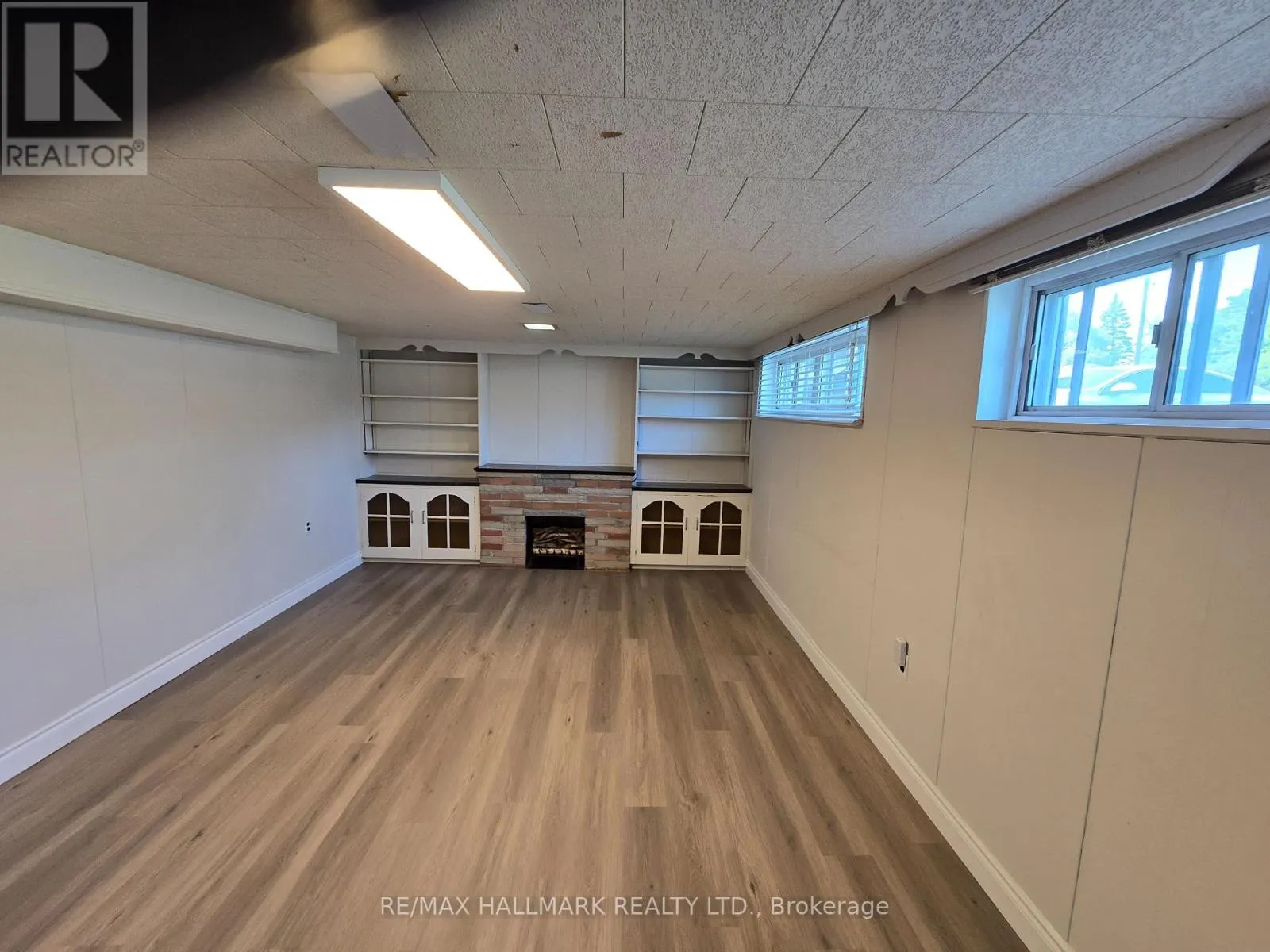 211 NORFOLK AVENUE