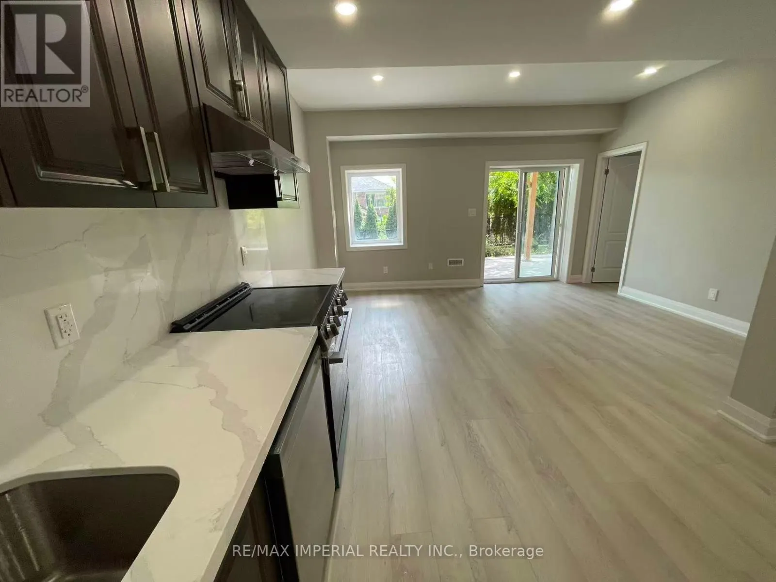 LOWER 135 AIKENHEAD AVENUE