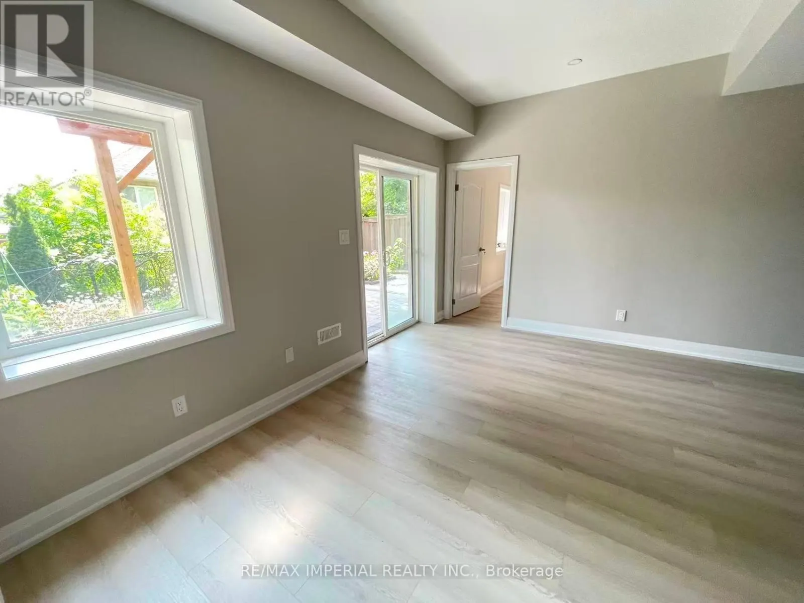 LOWER 135 AIKENHEAD AVENUE