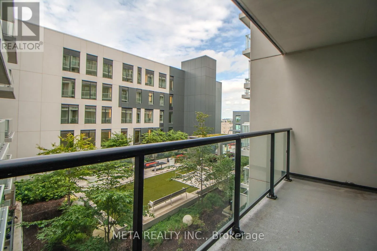 701 - 10 ROUGE VALLEY DRIVE W