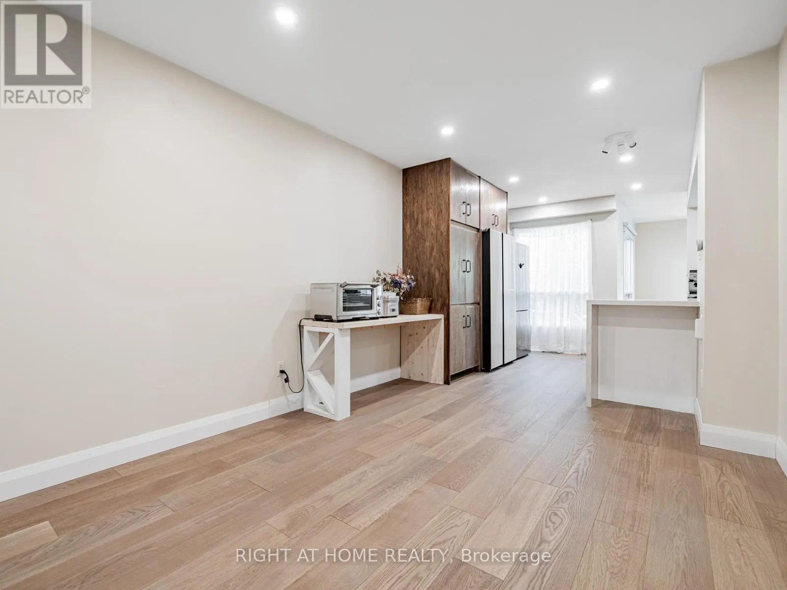 51 MOORCREST DRIVE
