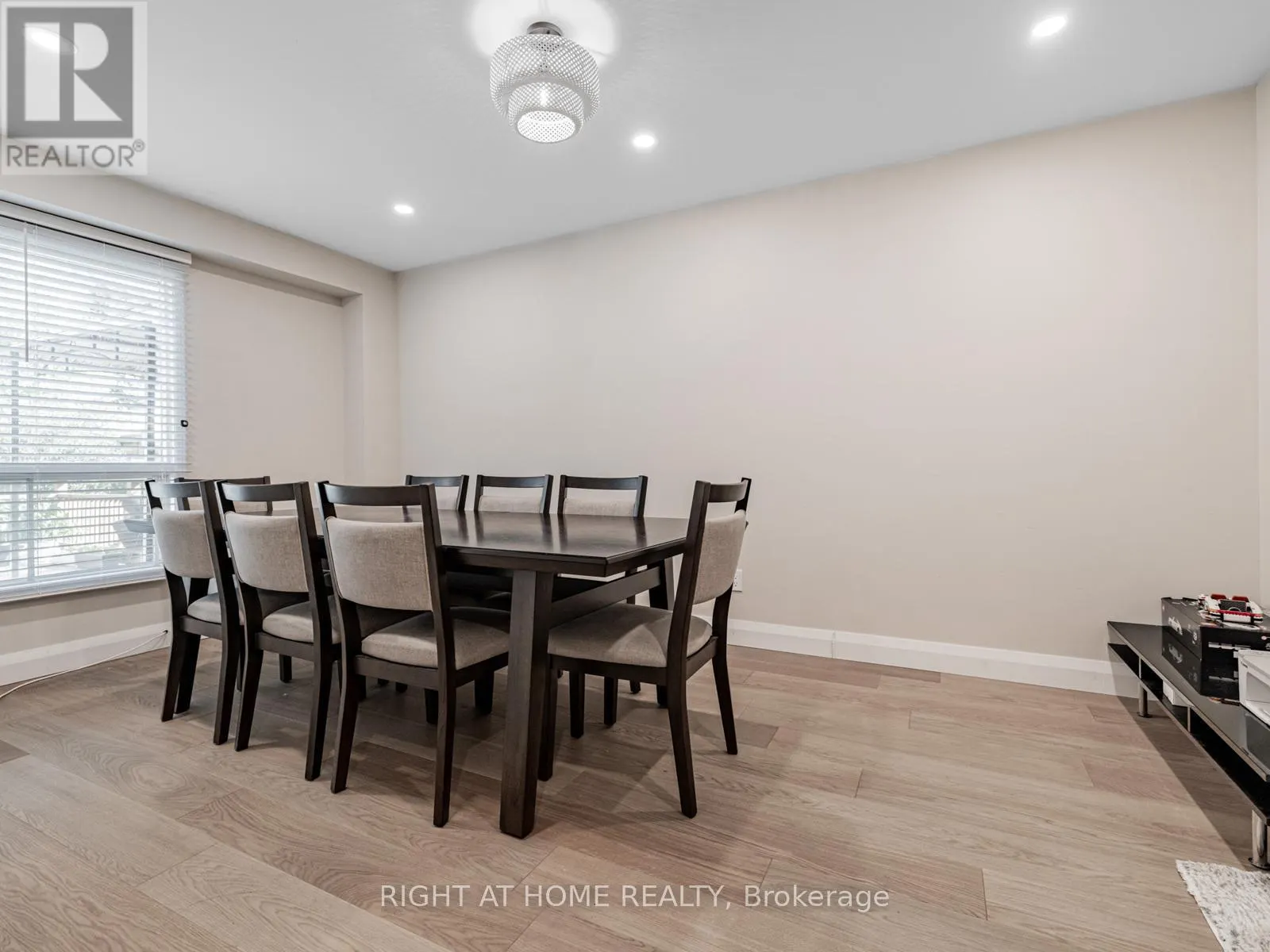 51 MOORCREST DRIVE