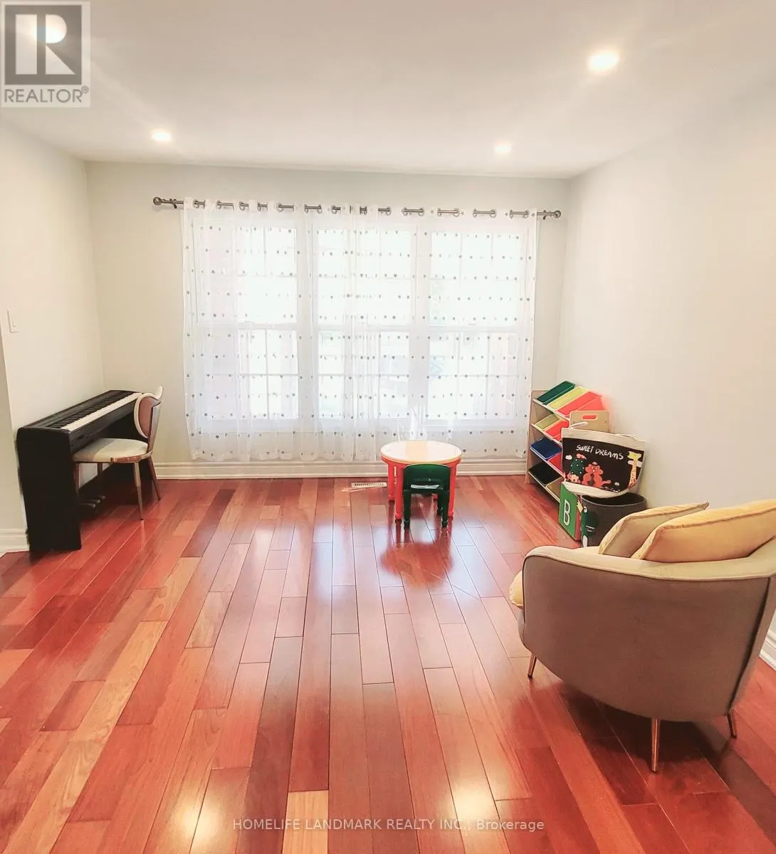 2 MARION CRESCENT