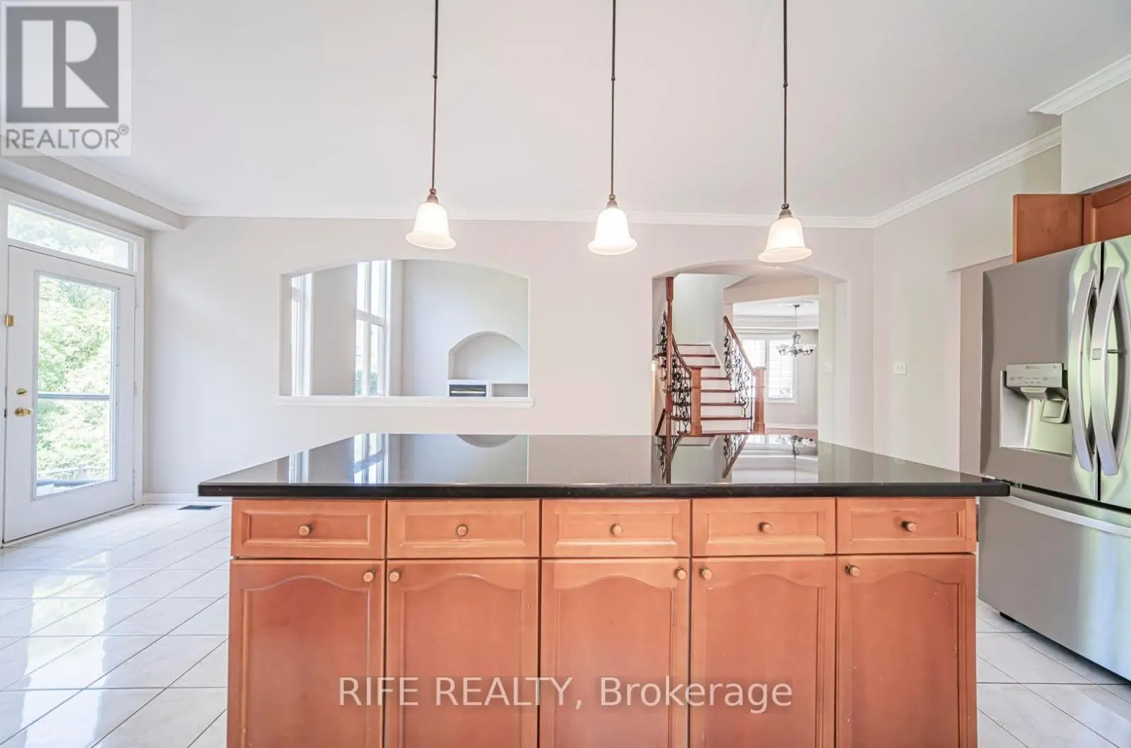 37 BURNDENFORD CRESCENT