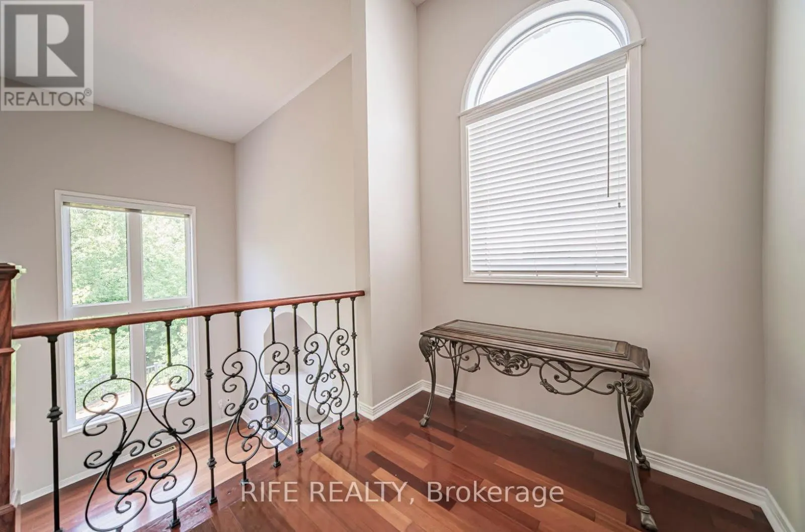 37 BURNDENFORD CRESCENT