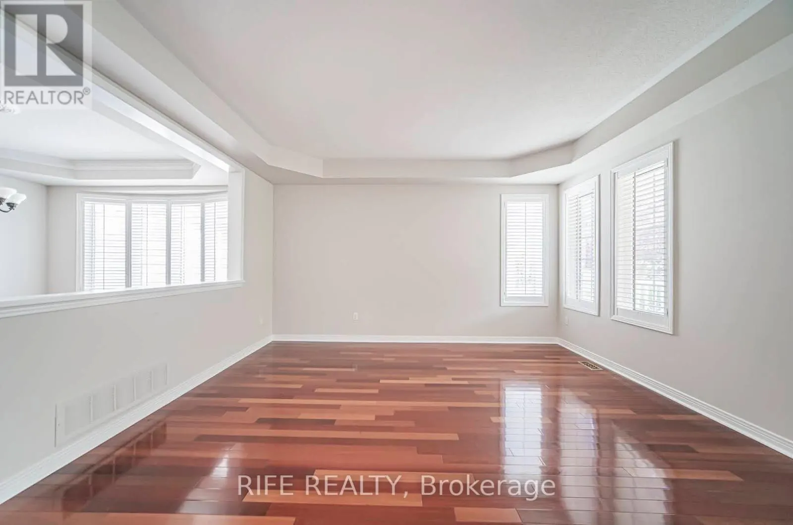 37 BURNDENFORD CRESCENT