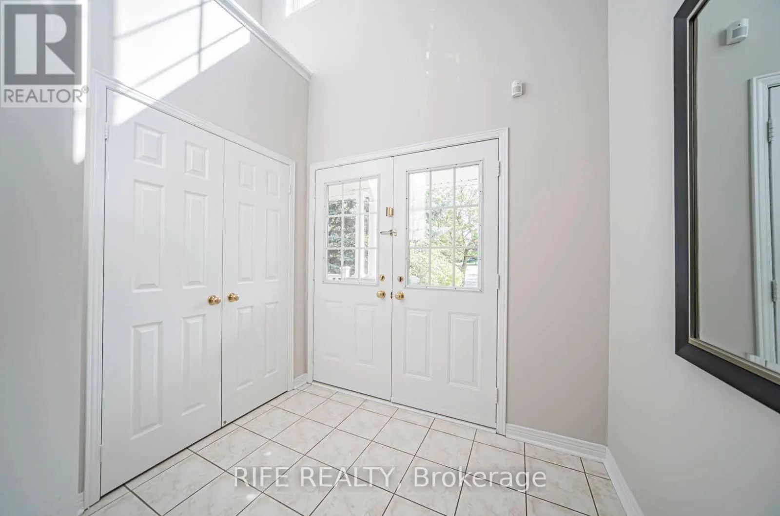 37 BURNDENFORD CRESCENT