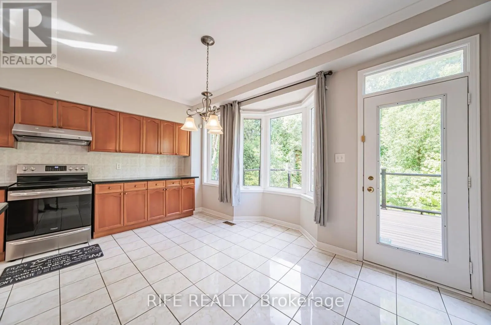 37 BURNDENFORD CRESCENT