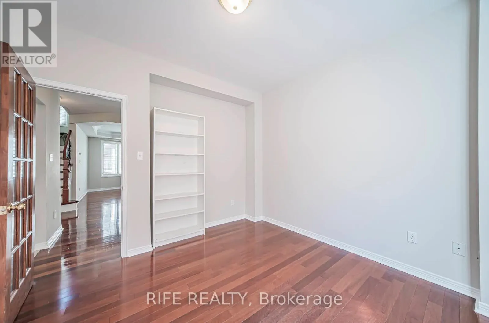 37 BURNDENFORD CRESCENT