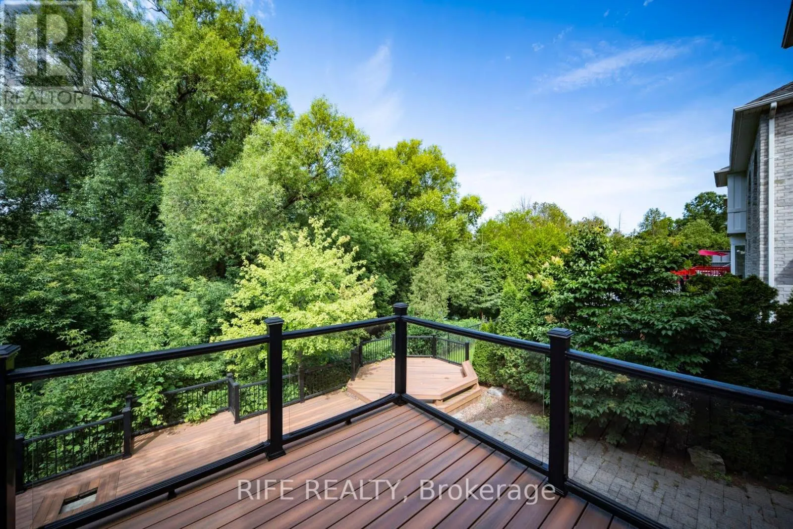 37 BURNDENFORD CRESCENT