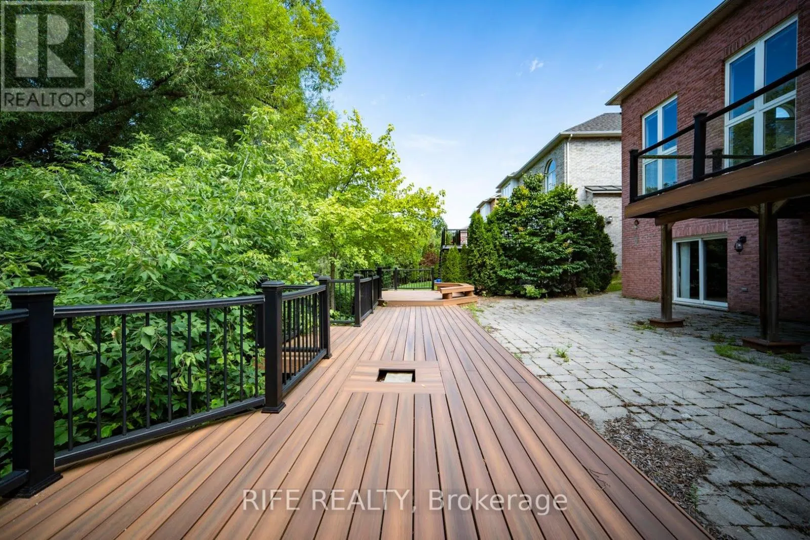 37 BURNDENFORD CRESCENT
